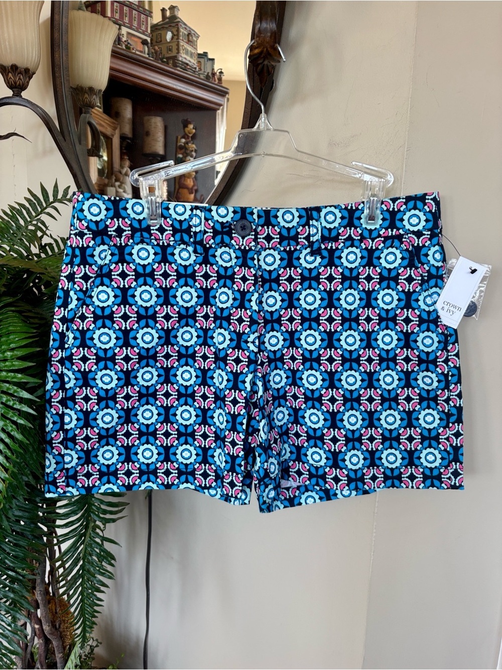 Brand New Crown & Ivy Chino Shorts Geometric Mosaic Blue Pink Flat Front Casual